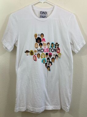 Chloe Dao Houston Texas Diversity Graphic T-Shirt Size S Unisex